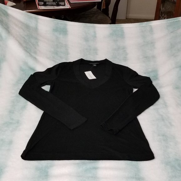 Banana Republic Women's Long Sleeve Tee, Size S - Picture 3 of 4